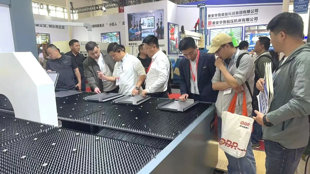 直擊CIMT2025｜瑞鐵機(jī)床攜明星產(chǎn)品強(qiáng)勢(shì)亮相，智能制造魅力全開！
